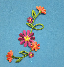 Aufbügelmotiv Prym Blumenranke gross lila/terra